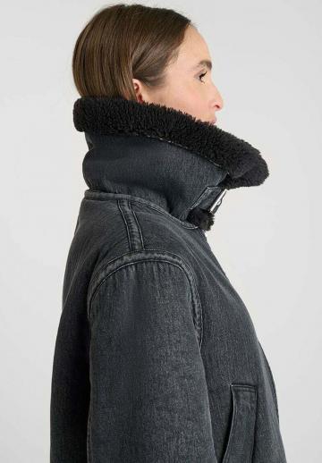 Джинсовая куртка