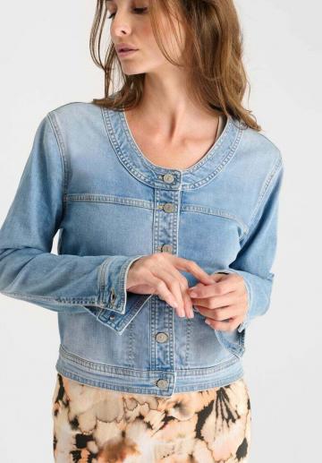 Джинсовая куртка