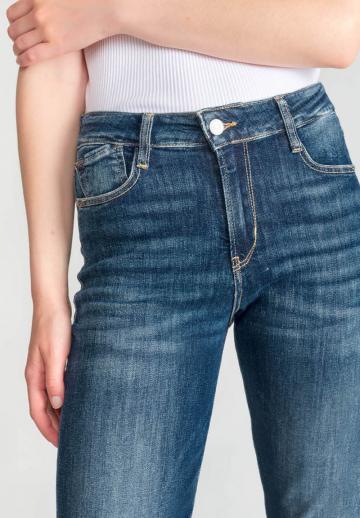 Свободные джинсы