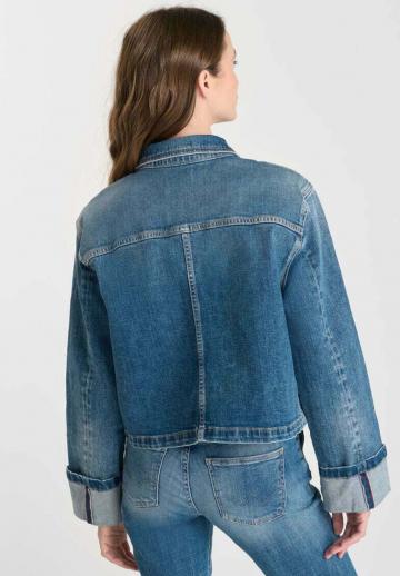 Джинсовая куртка