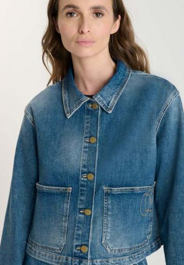 Джинсовая куртка