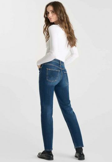 Прямые джинсы