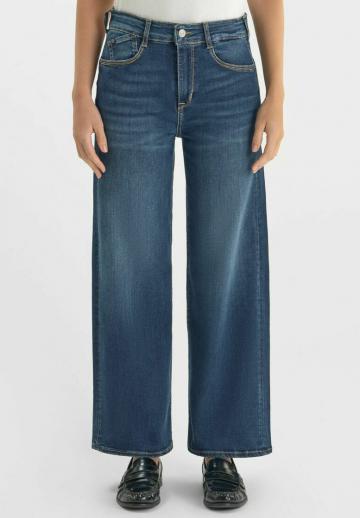 Свободные джинсы