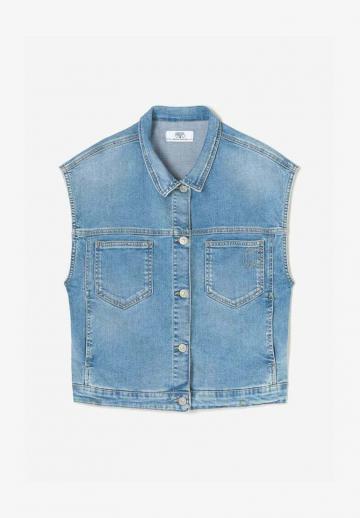 Джинсовая жилетка