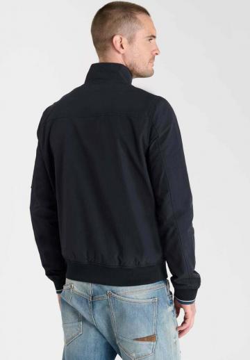 Куртка бомбер