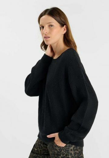 Длинный пуловер