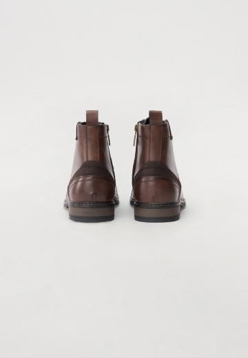 Ботинки на шнуровке