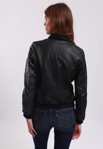 Кожаная куртка