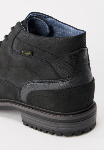 Ботинки на шнуровке