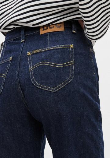 Прямые джинсы