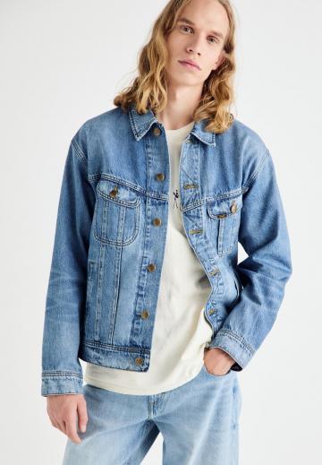 Джинсовая куртка