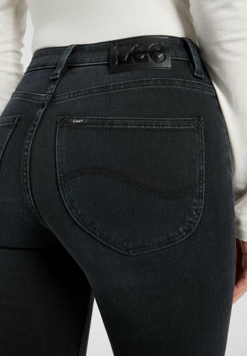 Узкие джинсы