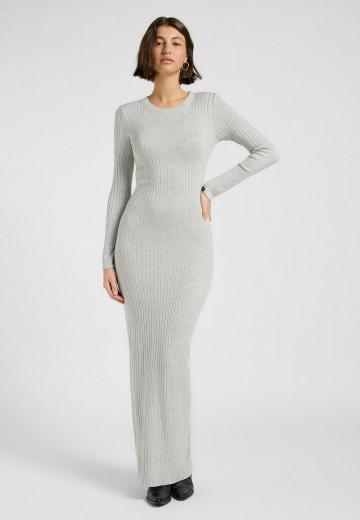 Вязаное платье