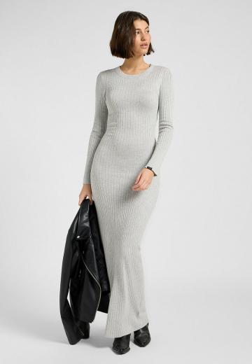 Вязаное платье