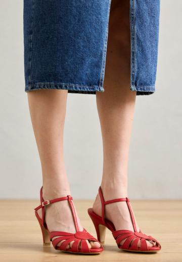 Туфли с ремешком