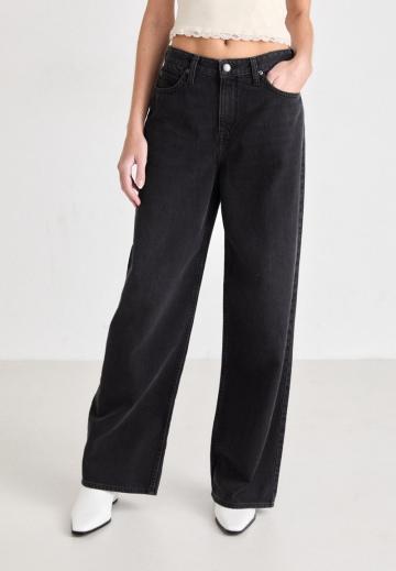 Свободные джинсы