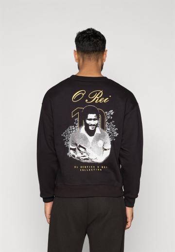 Спортивная кофта