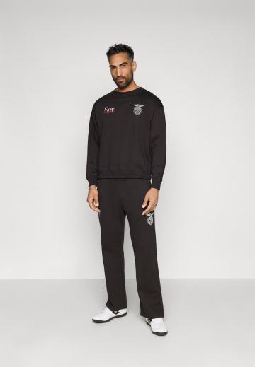 Спортивная кофта