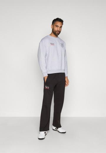 Спортивная кофта