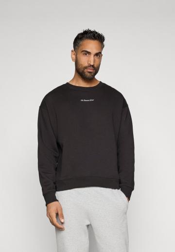 Спортивная кофта