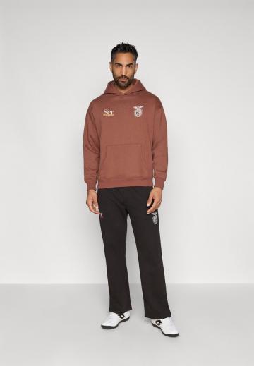 Спортивная кофта