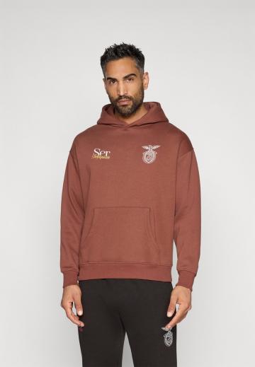 Спортивная кофта