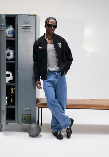 Спортивная кофта