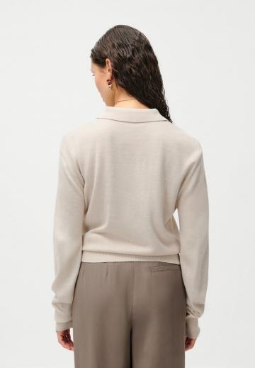 Пуловер с воротником поло