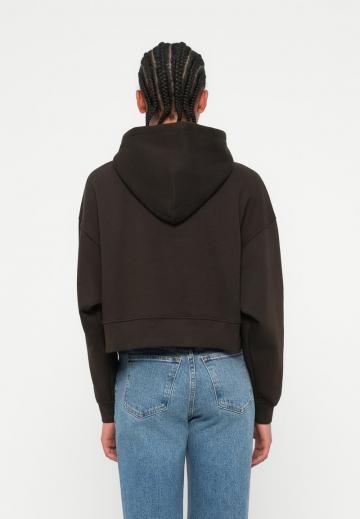 Пуловер с капюшоном