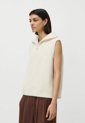 Пуловер без рукавов