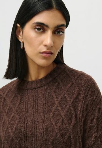 Вязаное платье