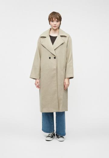 Шерстяное пальто