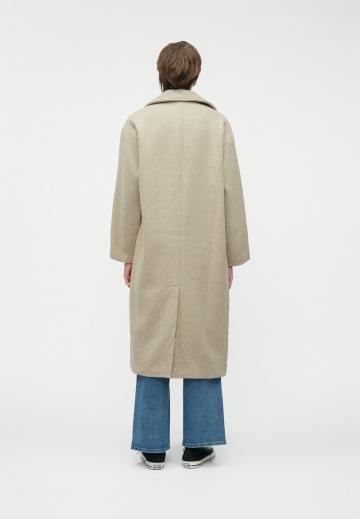 Шерстяное пальто