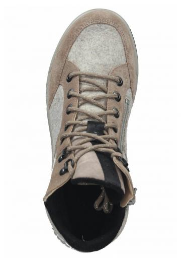 Ботинки на шнуровке