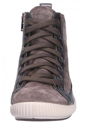 Ботинки на шнуровке