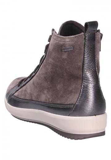 Ботинки на шнуровке