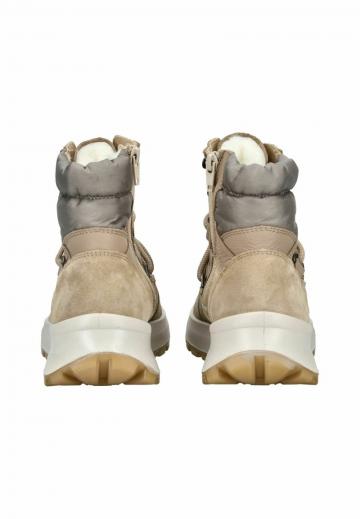 Сапожки на танкетке