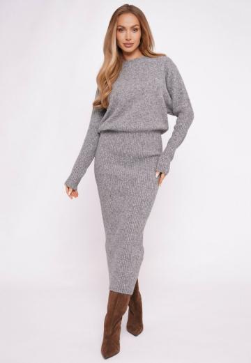 Вязаное платье