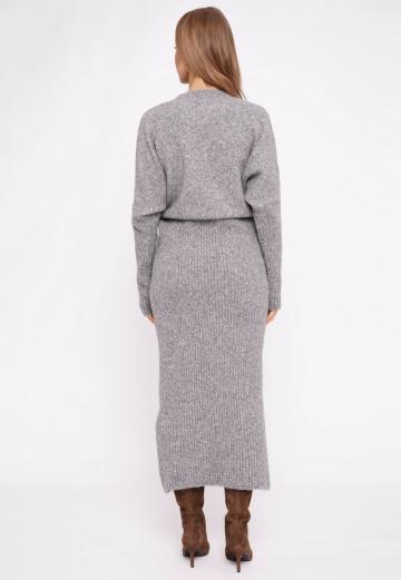 Вязаное платье