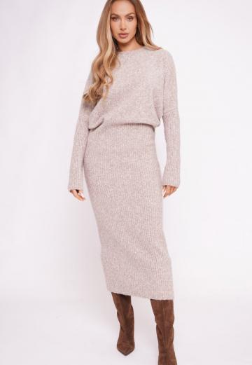 Вязаное платье