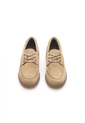 Ботинки на шнуровке