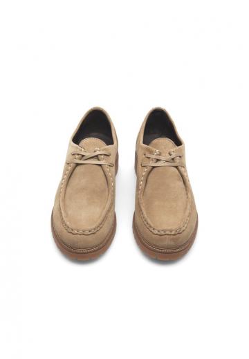 Ботинки на шнуровке