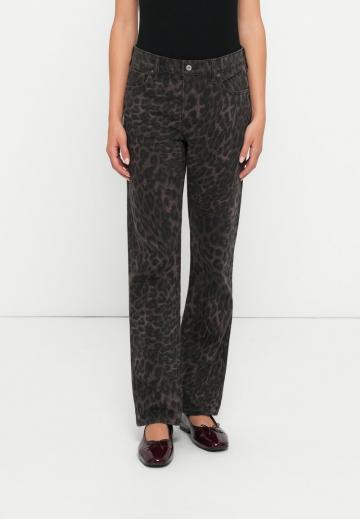 Узкие джинсы