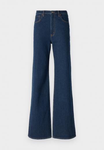 Короткие джинсы