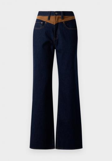 Клешеные джинсы