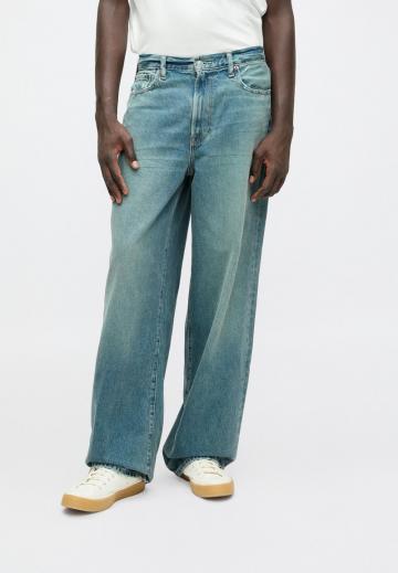 Свободные джинсы