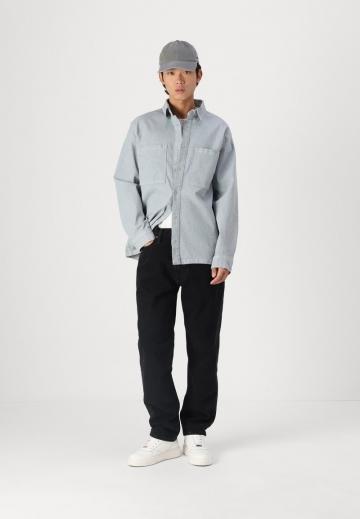 Свободные джинсы