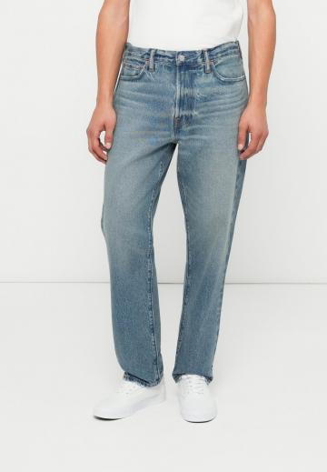 Свободные джинсы