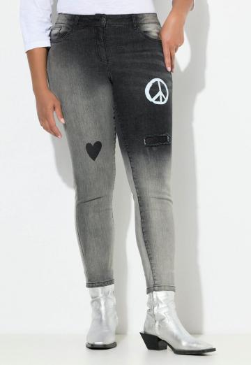 Короткие джинсы