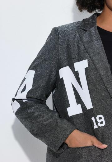 Короткое пальто